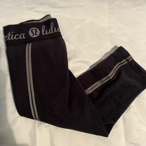 vintage lululemon knee length leggings